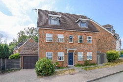 Sweet Bay Crescent, Ashford