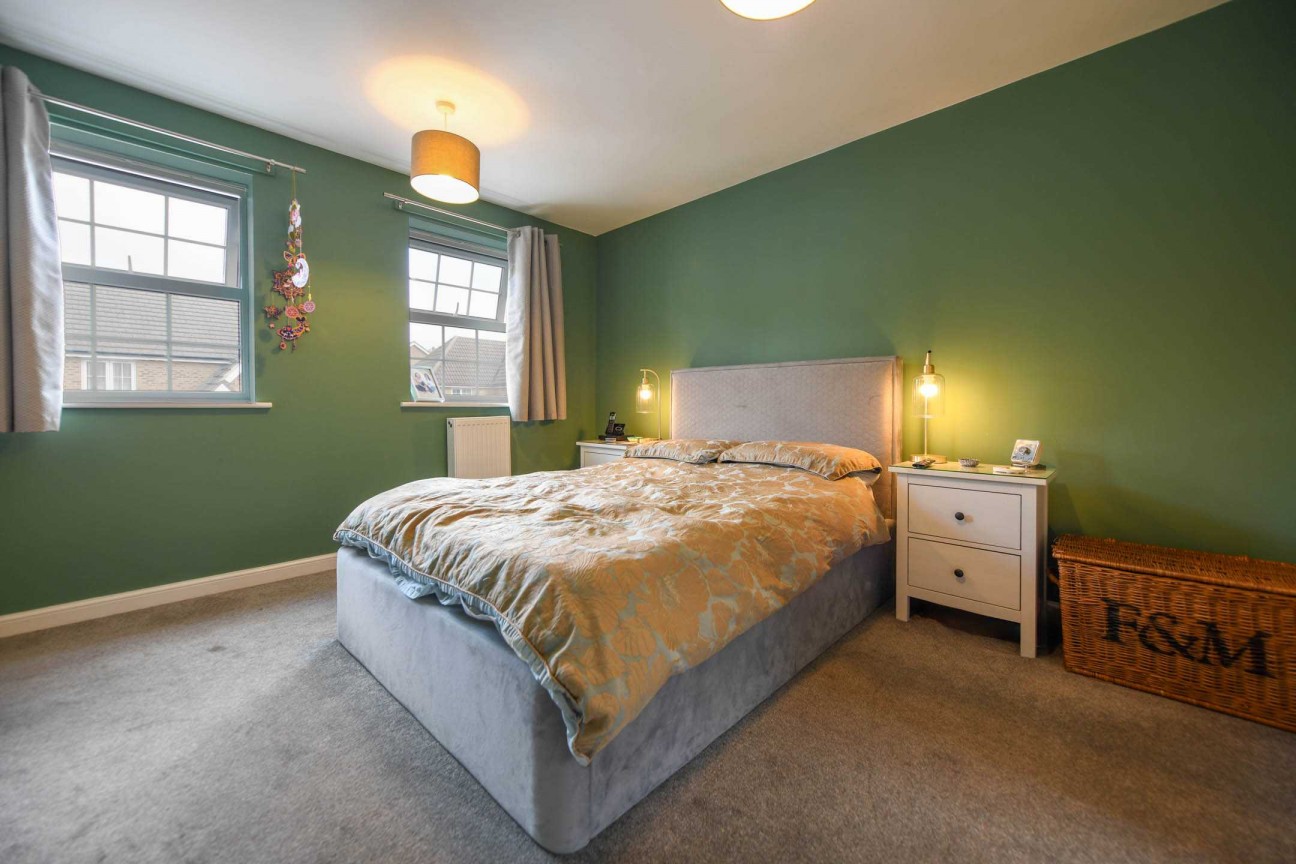 Sweet Bay Crescent, Ashford