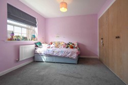 Sweet Bay Crescent, Ashford
