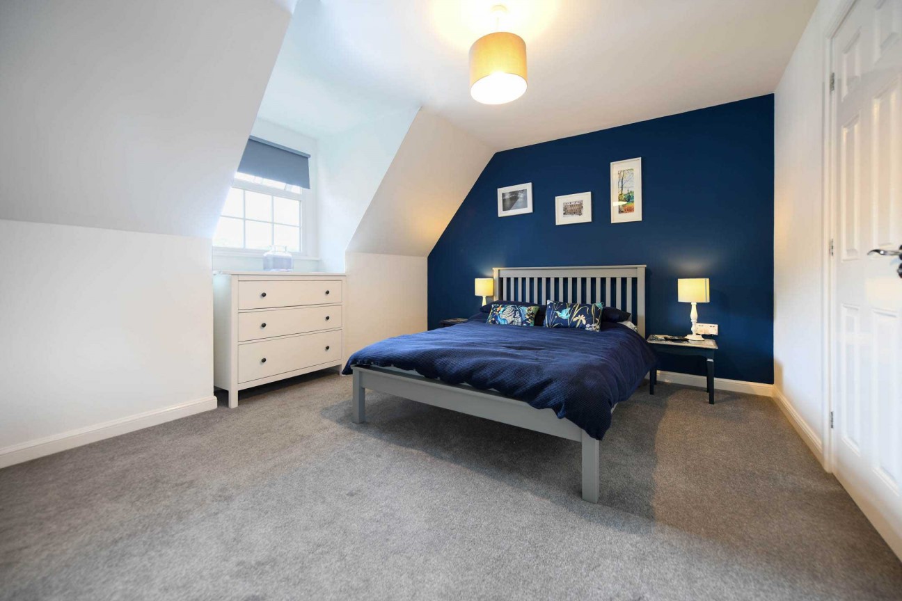 Sweet Bay Crescent, Ashford