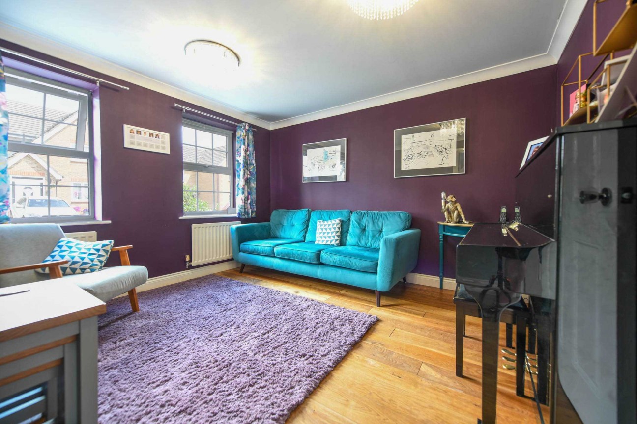 Sweet Bay Crescent, Ashford