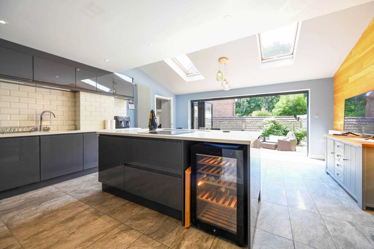 Sweet Bay Crescent, Ashford