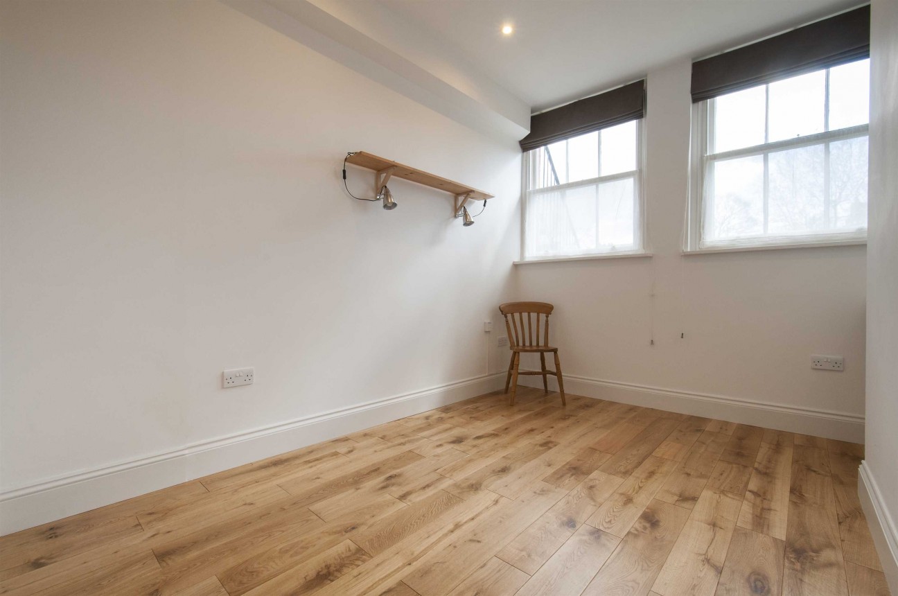 Elizabethan Court, High Street, Charing