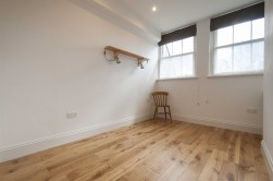 Elizabethan Court, High Street, Charing