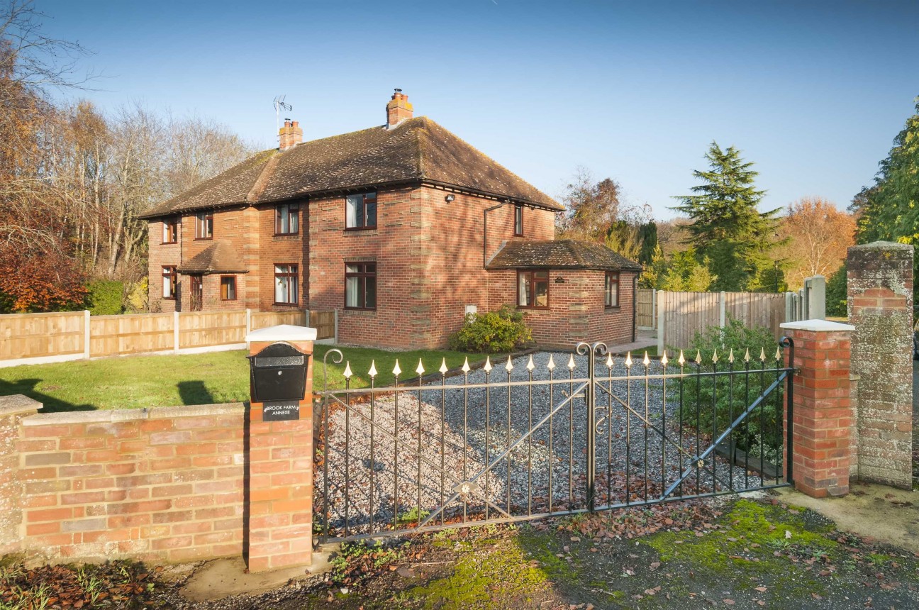 Brook Farm Annexe, Calehill Road, Little Chart