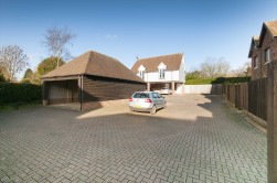 Brenchley Mews, School Road, Charing