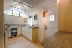 Winifred Cottage, 122 The Street, Newnham