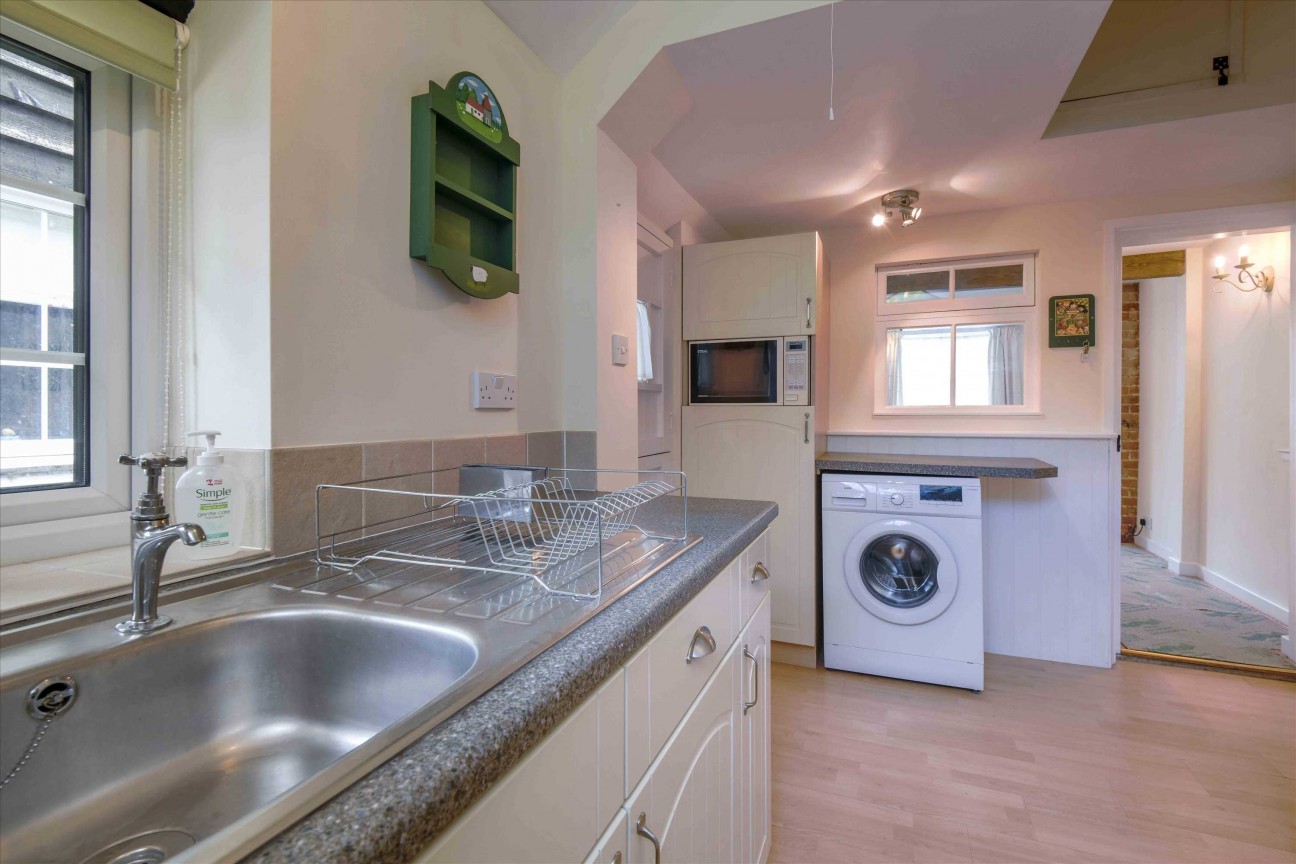 Winifred Cottage, 122 The Street, Newnham