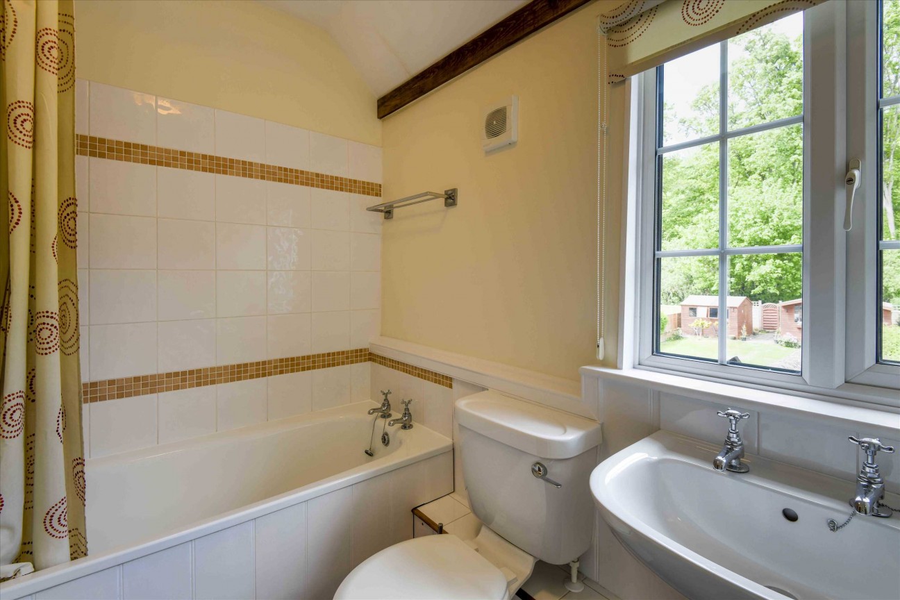 Winifred Cottage, 122 The Street, Newnham