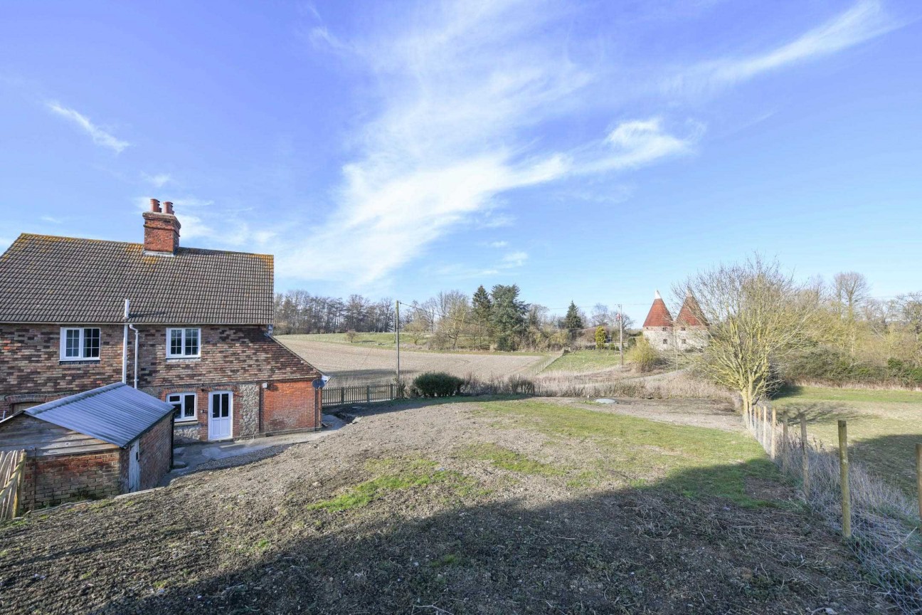 Bowley Cottage, Bowley Lane, Maidstone