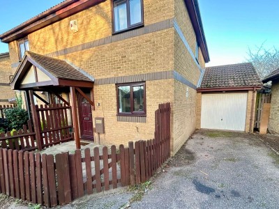 View full details for Fortescue Drive, Shenley Church End, MK5