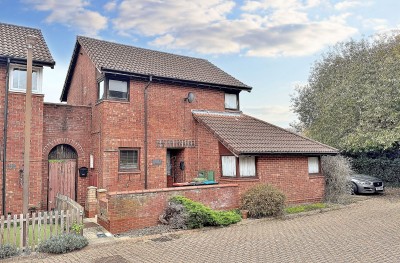 View full details for Phillip Court, Shenley Church End, MK5