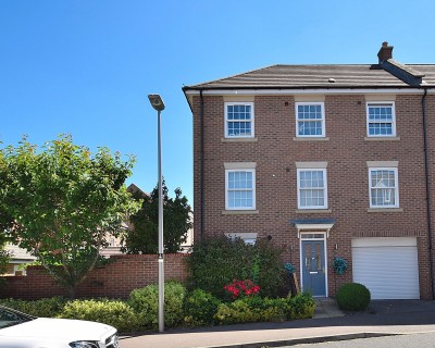 View full details for Sturdy Lane, Woburn Sands, MK17