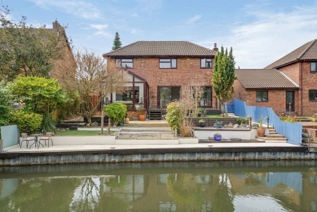 Image for Simpson Road, Bletchley, MK1