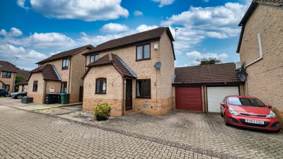 View full details for Homestall Close, Loughton, MK5