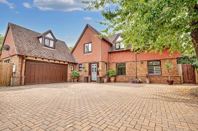 View full details for Salden Close, Shenley Church End, MK5