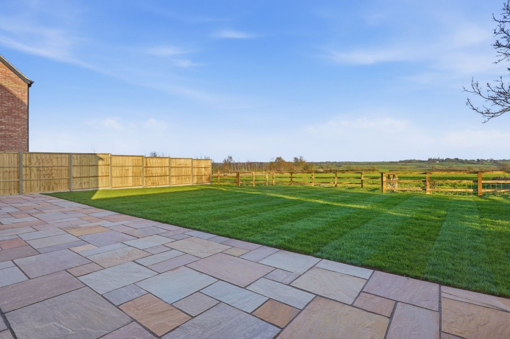 Image for Benthill Farm, London Road, MK18