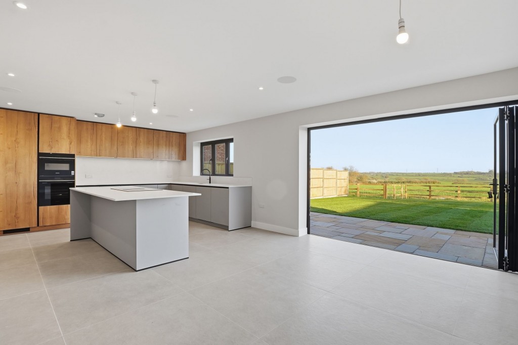 Image for Benthill Farm, London Road, MK18