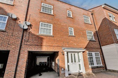 View full details for Frampton Grove, Westcroft, MK4