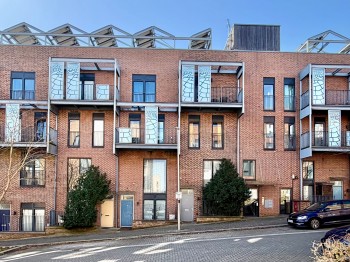 Columbia Place, Campbell Park, MK9