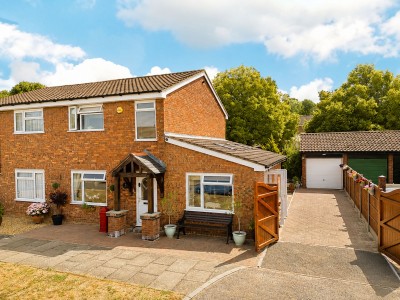 View full details for Hale Avenue, Stony Stratford, MK11