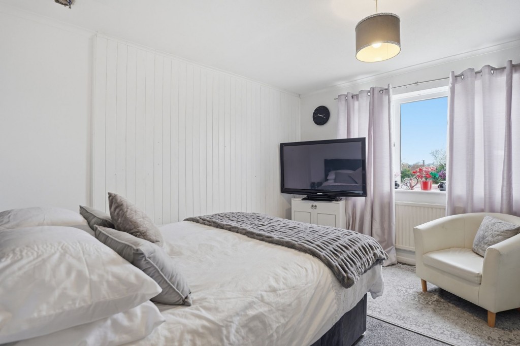 Image for London Road, Loughton, MK5