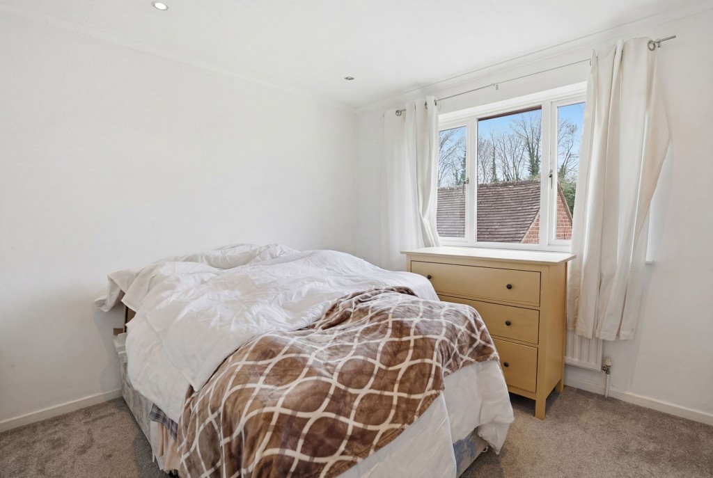 Image for London Road, Loughton, MK5