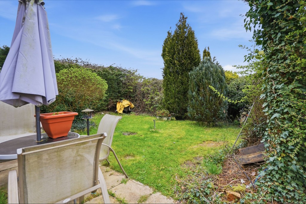 Image for London Road, Loughton, MK5