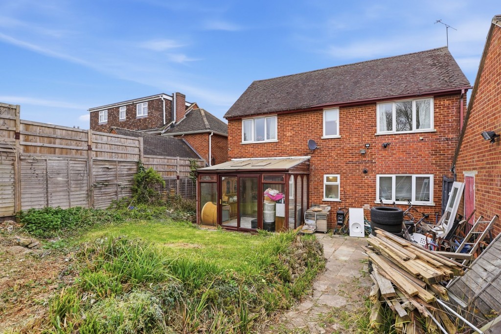 Image for London Road, Loughton, MK5