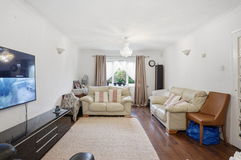 Image for London Road, Loughton, MK5