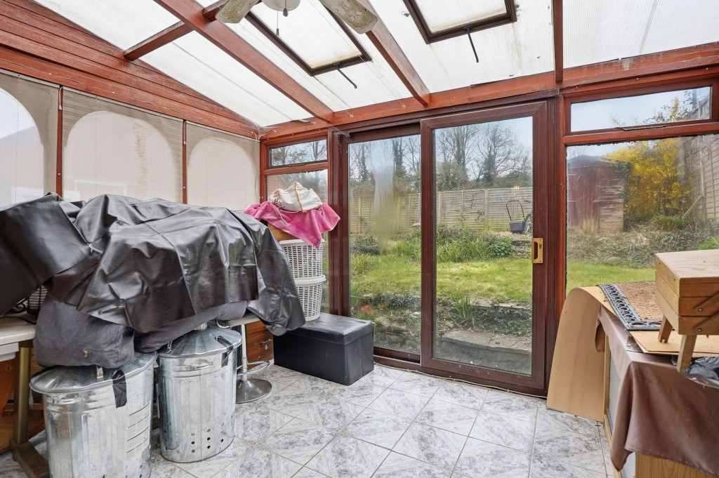 Image for London Road, Loughton, MK5