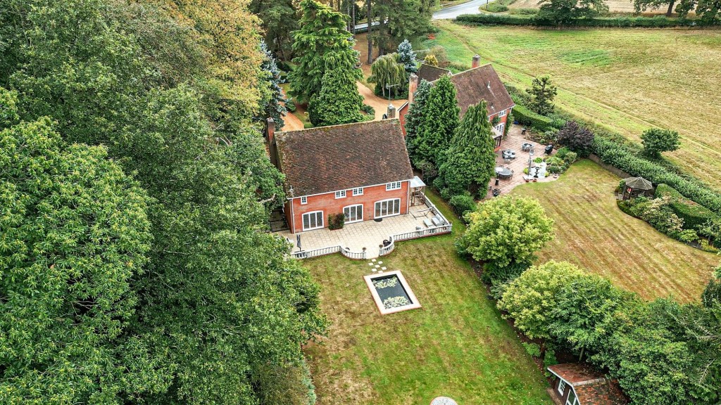 Image for Pinfold Pond, Woburn, MK17