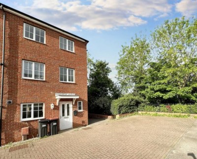 View full details for Downing Close, Bletchley, MK3