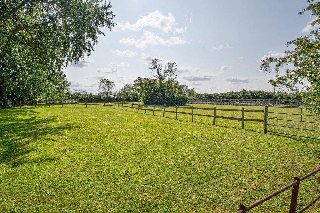 Image for Puttenham, Tring, HP23