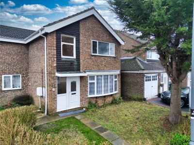 View full details for Magenta Close, Bletchley, MK2