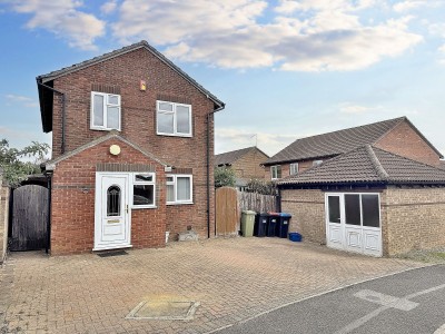View full details for Kelso Close, Bletchley, MK3