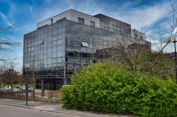 South Row, Centro, MK9