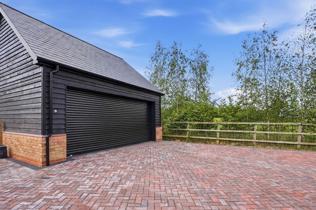Image for Benthill Farm, London Road, MK18