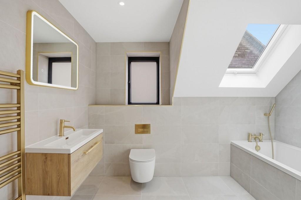 Image for Benthill Farm, London Road, MK18