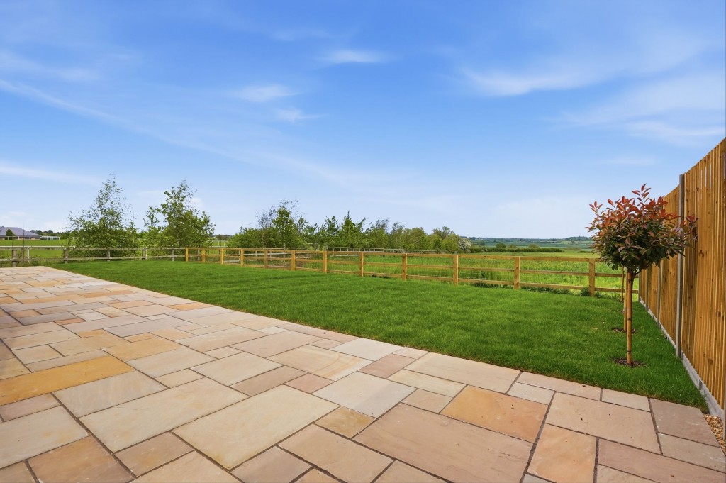 Image for Benthill Farm, London Road, MK18
