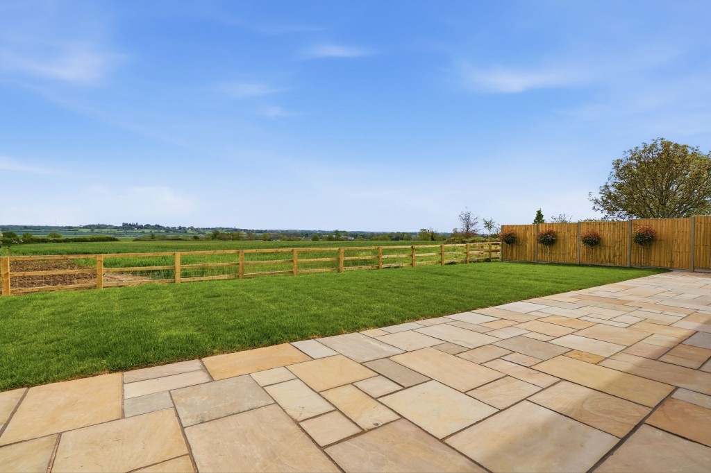 Image for Benthill Farm, London Road, MK18