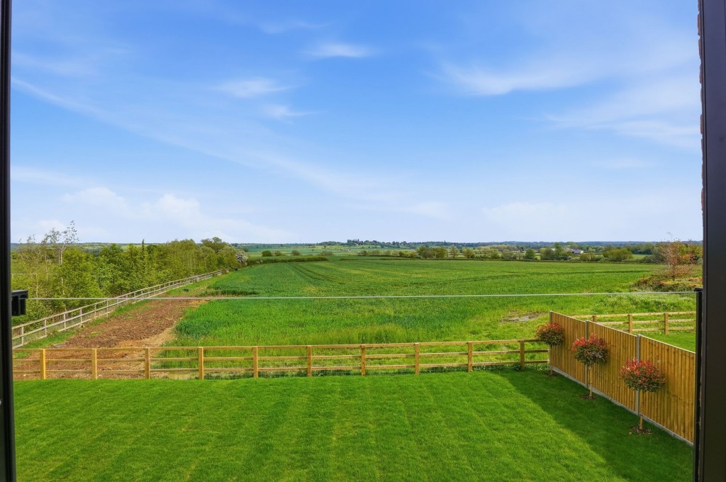 Image for Benthill Farm, London Road, MK18