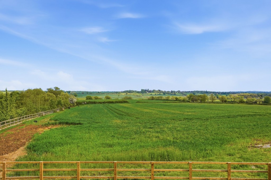 Image for Benthill Farm, London Road, MK18