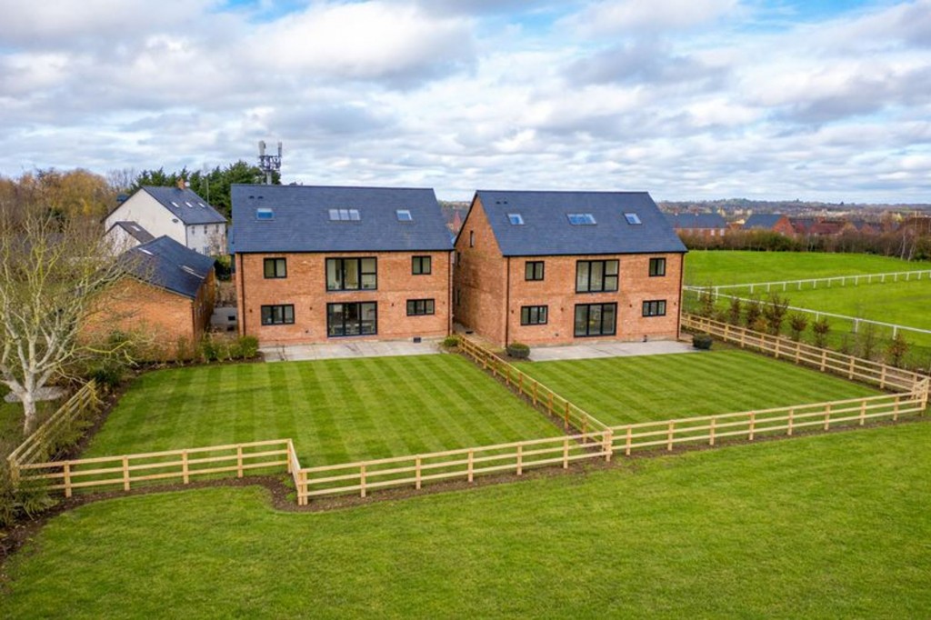 Image for Benthill Farm, London Road, MK18
