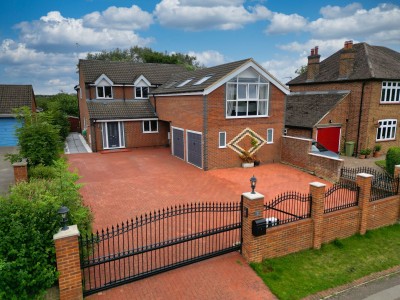 View full details for London Road, Loughton, MK5