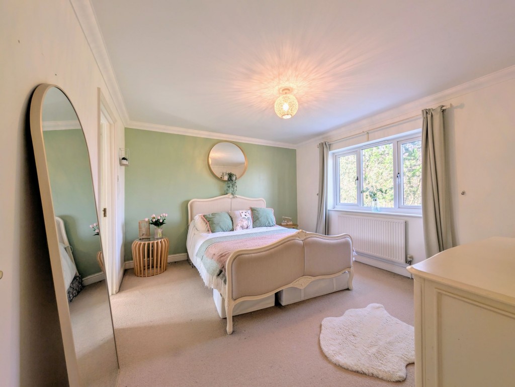 Image for Cloudberry, Walnut Tree, MK7