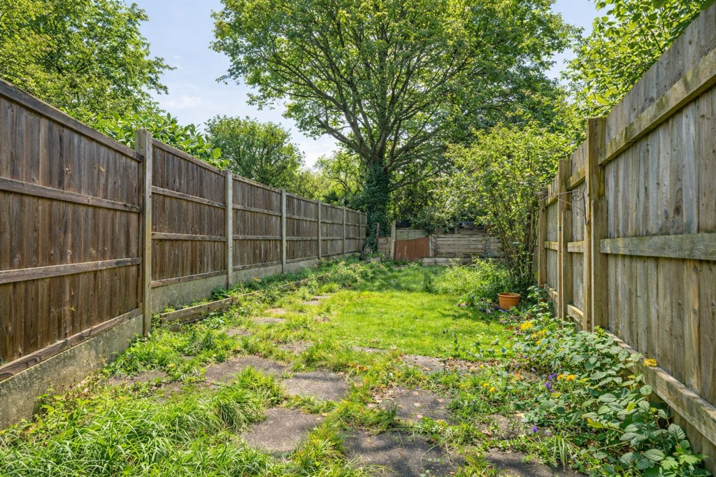 Image for London Road, Loughton, MK5