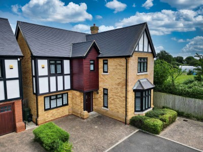 View full details for Rose Court, Wolverton, MK12