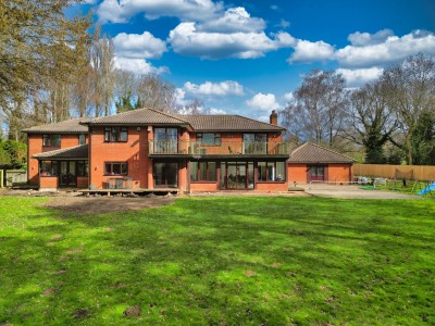 View full details for Mill Lane, Woburn Sands, MK17