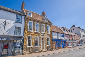 High Street, Stony Stratford, MK11